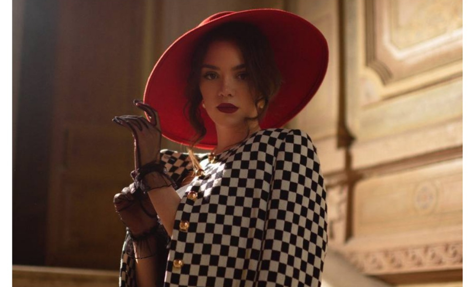 Медведева предстала в новом образе. 
Фото: Личная страница Евгении Медведевой в соцсетях