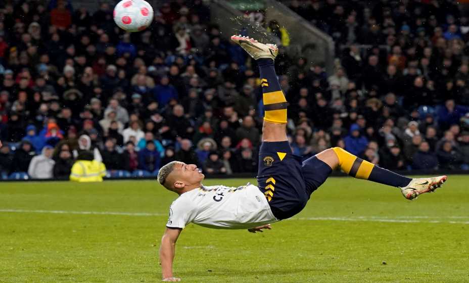 Бразилец Ришарлисон умеет забивать эффектные голы. Фото: Global Look Press