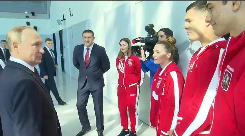 Владимир Путин посетил международный центр самбо и бокса в «Лужниках». Фото: Скриншот «Москва 24»