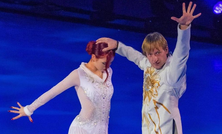 Пока Евгений Плющенко выступает в шоу. Фото: Личная страница Александры Трусовой в соцсетях