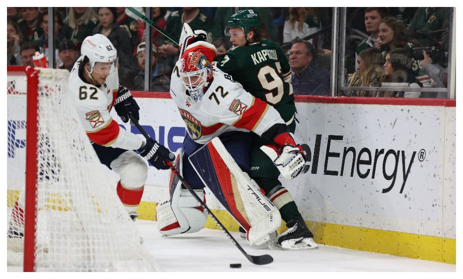 Кирилл Капризов успел забросить гол и подраться в матче с «Флоридой». Фото: Reuters