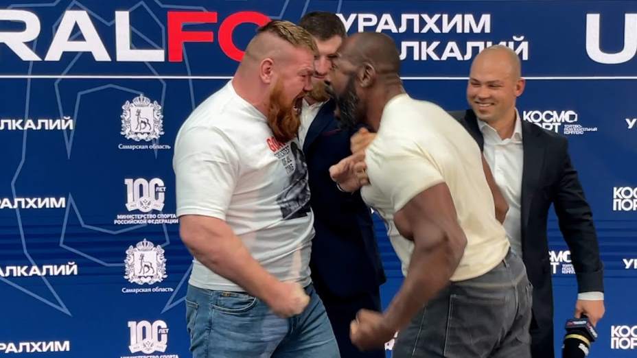 В рамках Ural FC Дацик будет биться с Мондрагоном. Фото: Скриншот