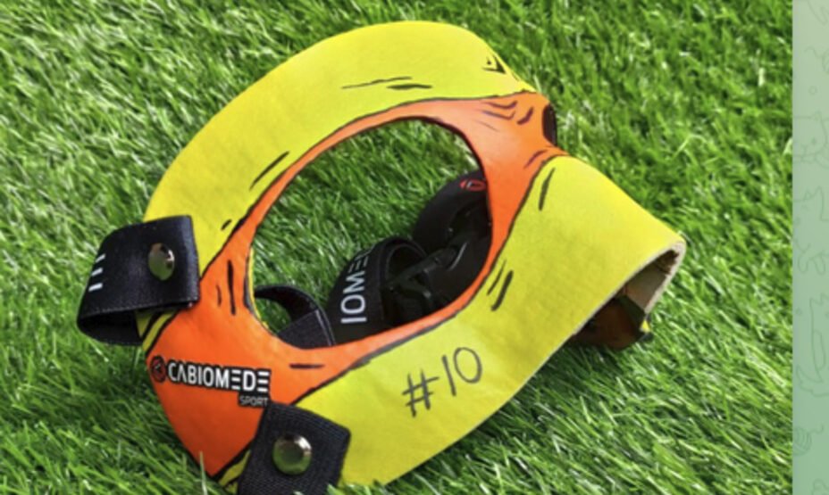 Поляки сделали маску для Мбаппе, фото соцсети