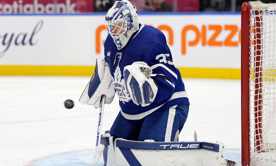 «Вегас» подписал контракт с Самсоновым и продлил договор Дорофеева. Фото: Global Look Press