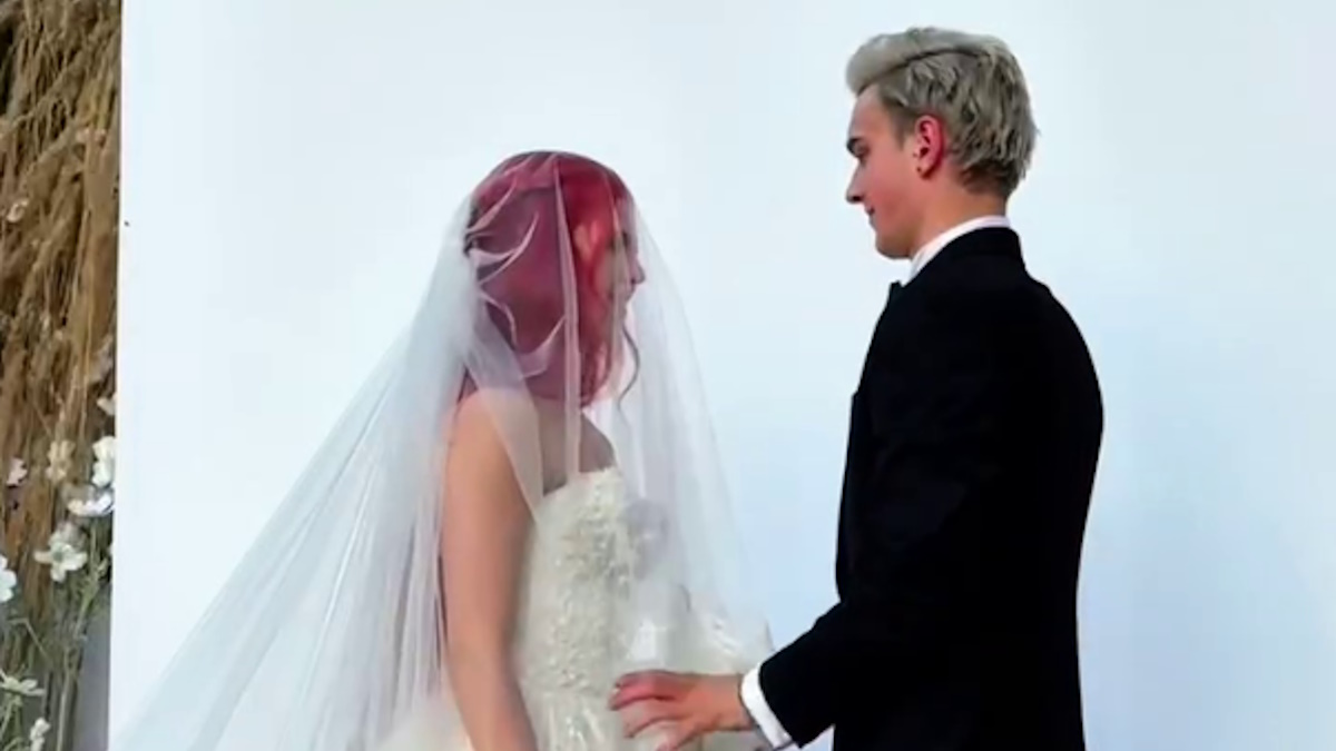 Свадьба Трусовой и Игнатова прошла 17 августа. Фото: стоп-кадр видео соцсетей Яны Рудковской