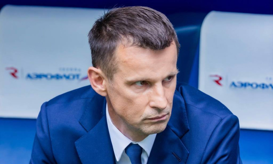 Семак впервые за шесть лет проиграл Карпину. Фото: ФК