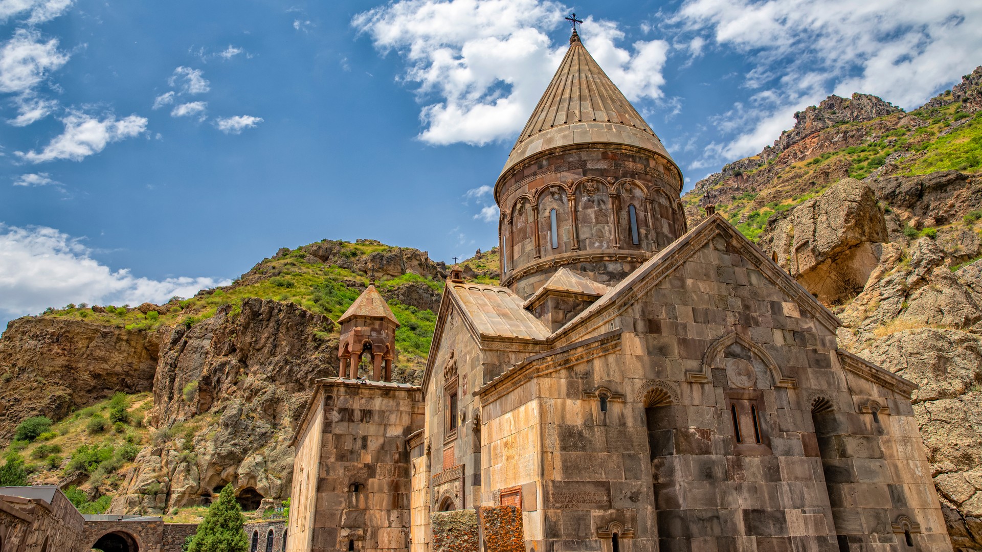 Гегардский монастырь в Армении.