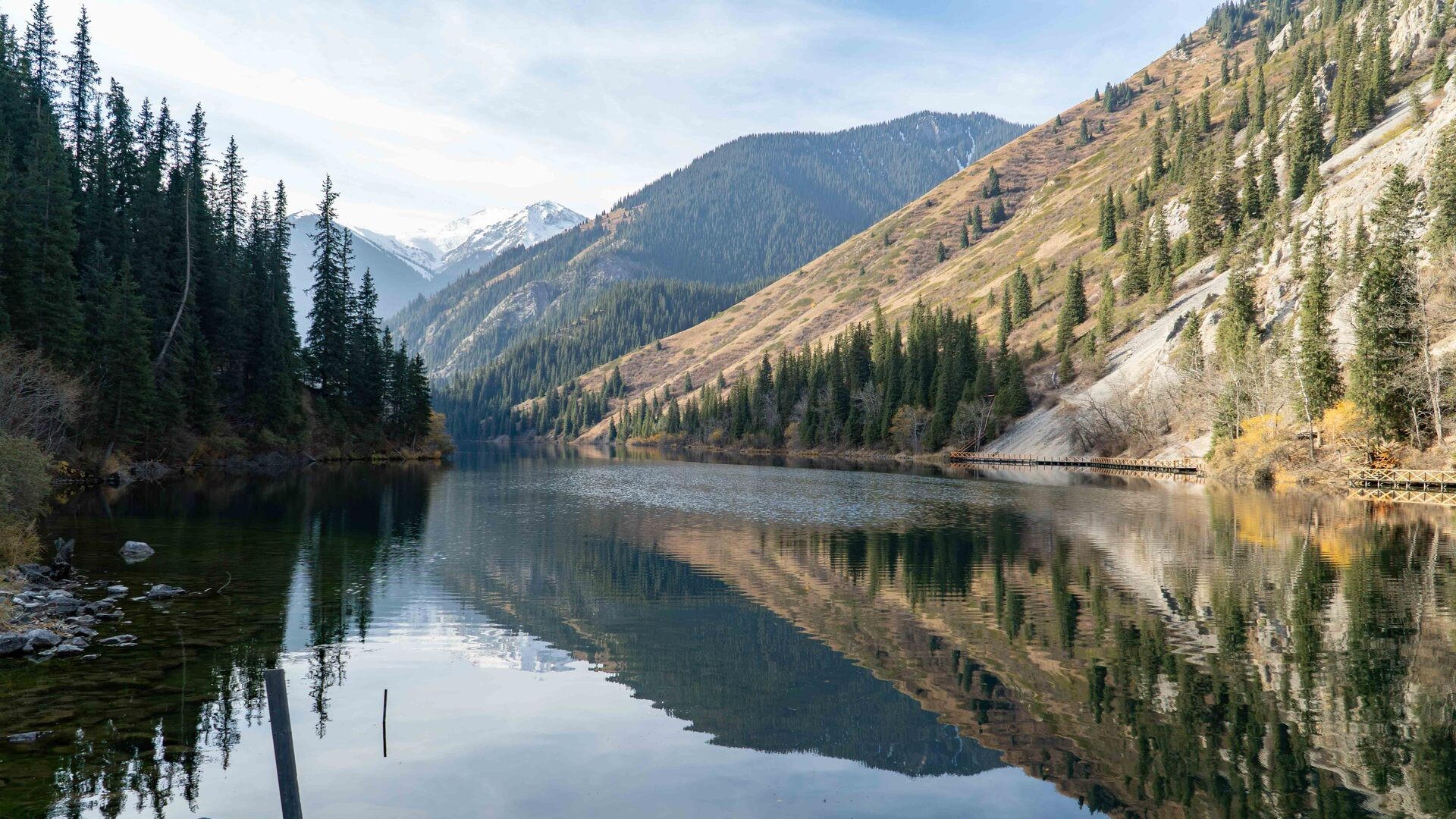Национальный парк Кольсайские озера в Алматинской области Казахстана.
