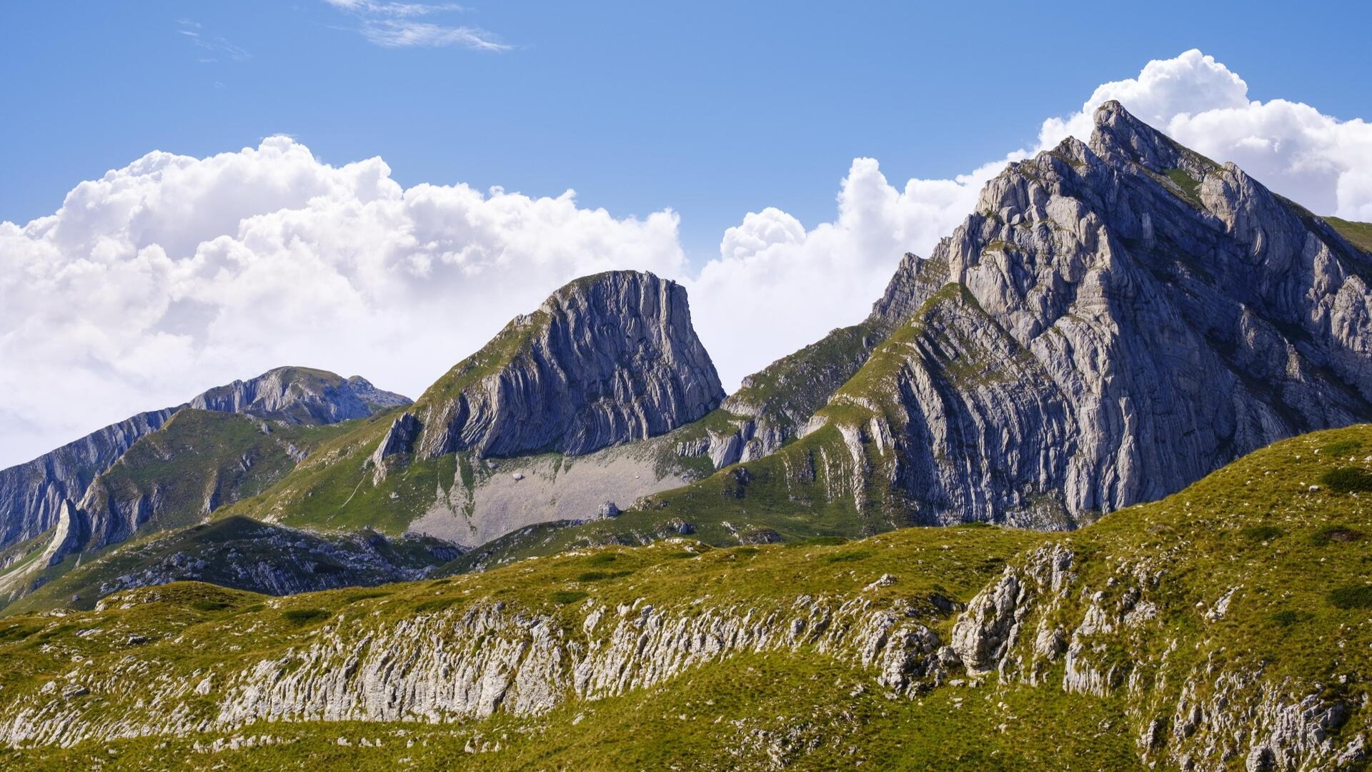 Горы Сарени Пасови и Стит, массив Дурмитор, провинция Шавник.