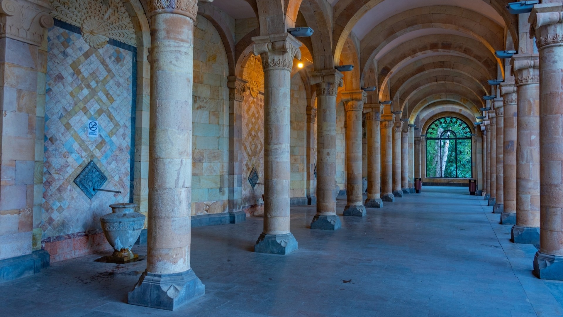 Галерея водных курортов в армянском городе Джермук.