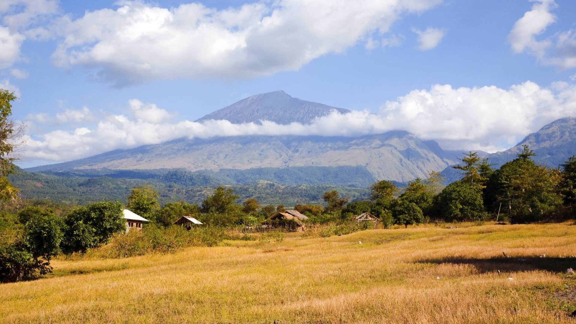 Вулкан Ринджани, остров Ломбок.