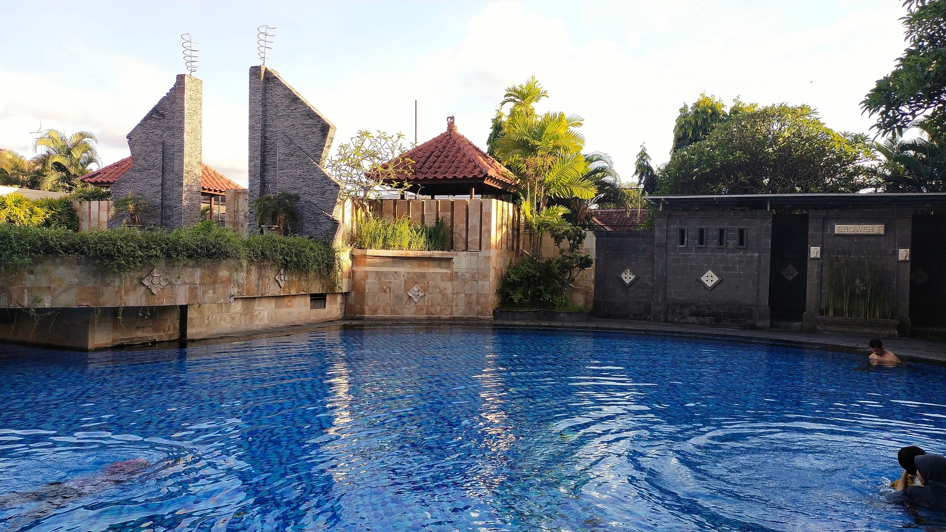 Бассейн отеля Lombok Raya Hotel в Матарам.