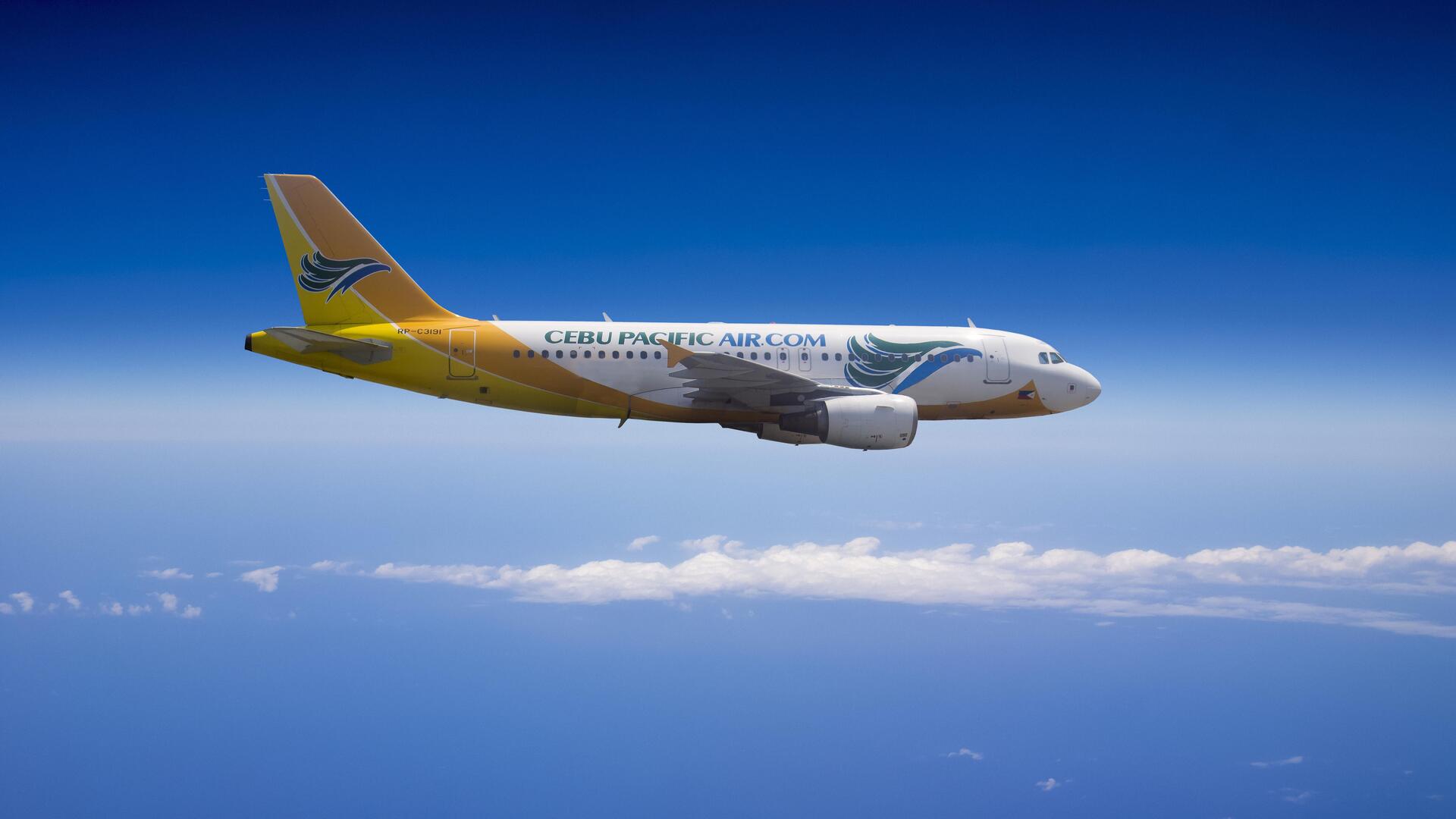 Самолет филиппинской авиакомпании Cebu Pacific Air в полете.